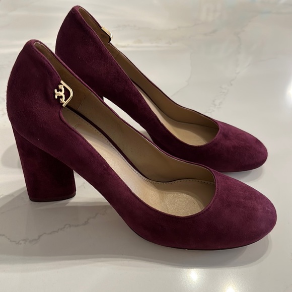 Tory Burch Shoes - Tory Burch Elizabeth 85mm Round Toe Pump Suede Burgundy Size 8 1/2 Medium